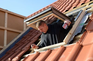 Pose de fenêtres de toit Velux à Budling